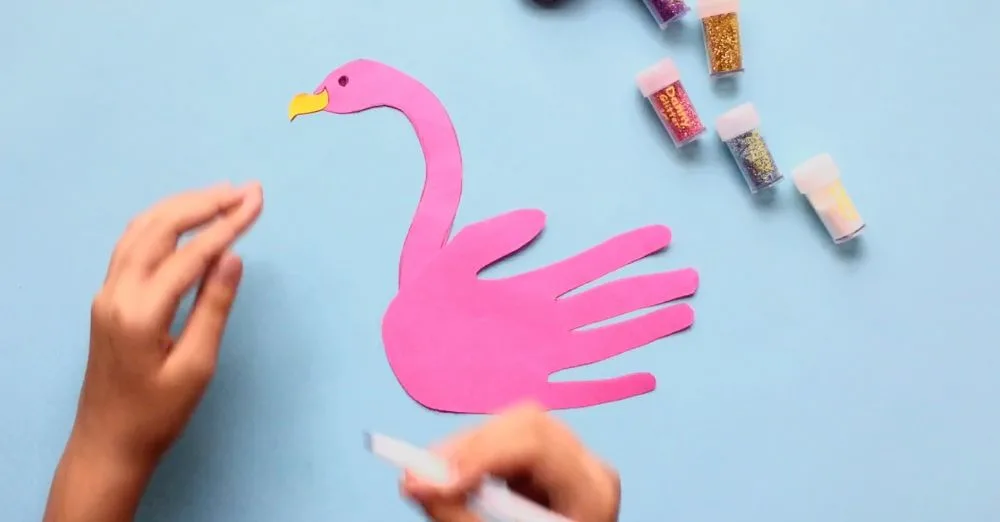 How to Make a Flamingo Birthday Card with Easy Steps (for Kids) Draw eye