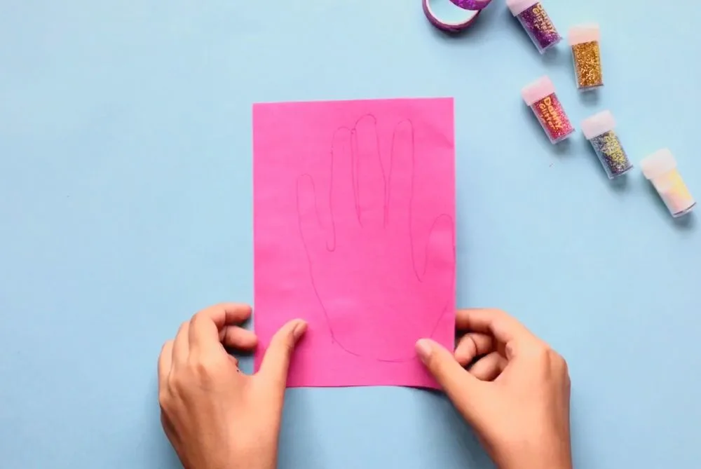 How to Make a Flamingo Birthday Card with Easy Steps (for Kids) Trace your hand