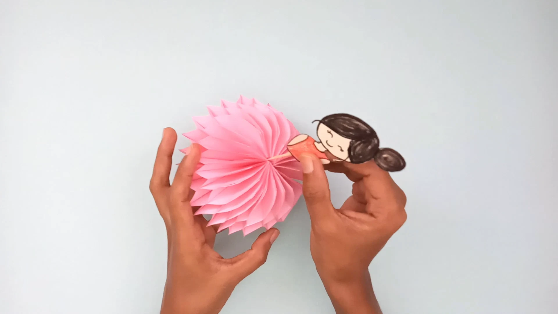 How to Make a Paper Doll Craft: 17 Easy Steps For Kids S16