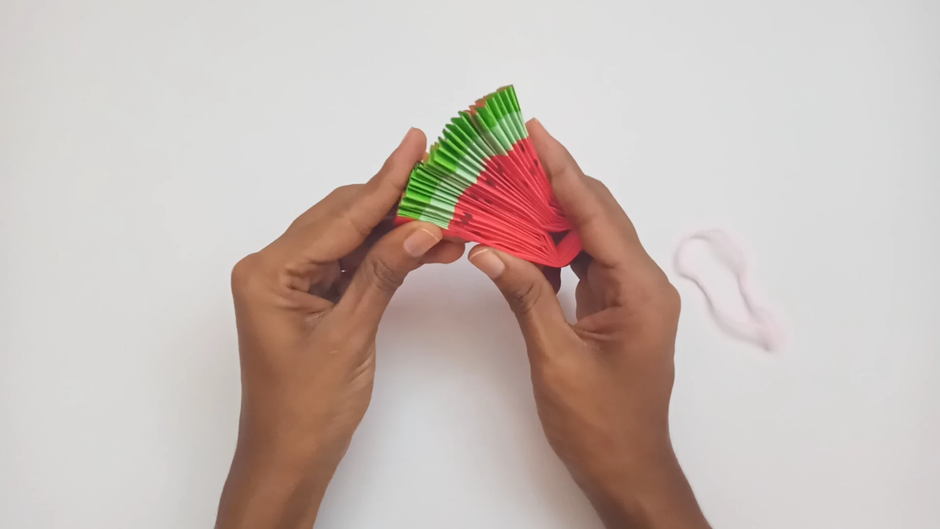 How to Craft a Watermelon Paper Fan with Easy Instructions 10